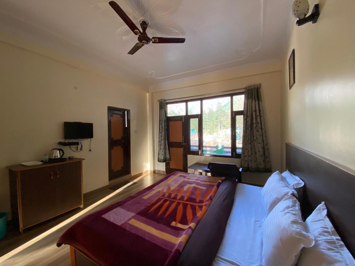 Hotel The Royal Orchard Kasol Exterior foto